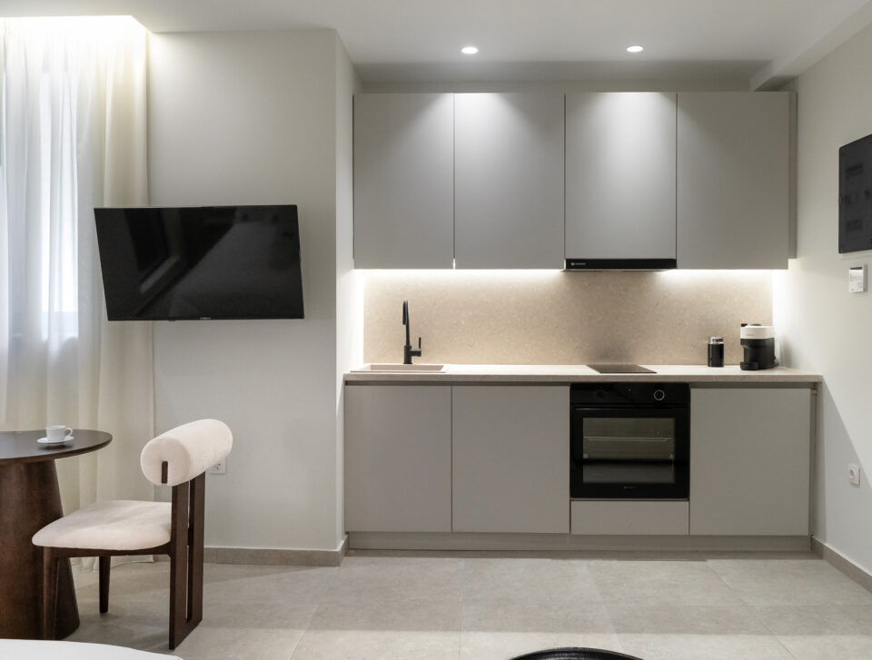 Deluxe Apartment - Monastiraki Hotel